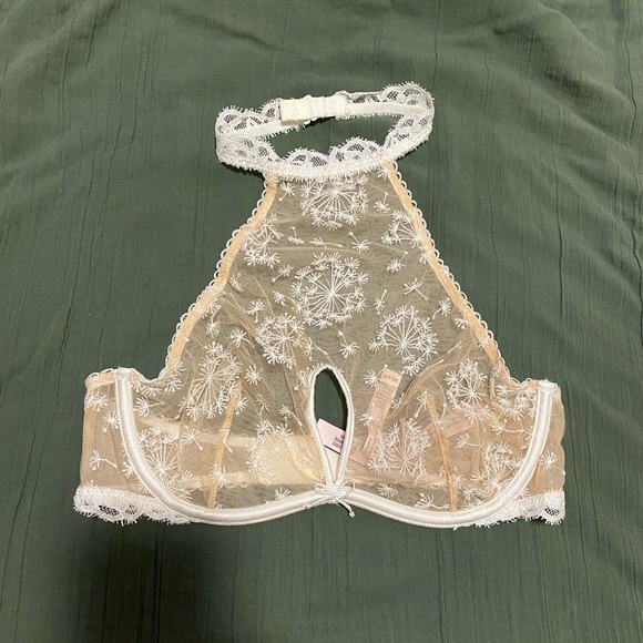 Victoria Secret Intimates - Picture 3 of 5